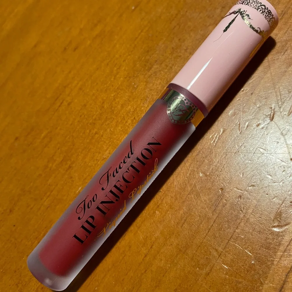 Too Faced Lip Injection Liquid Lipstick Boom Boom Pow